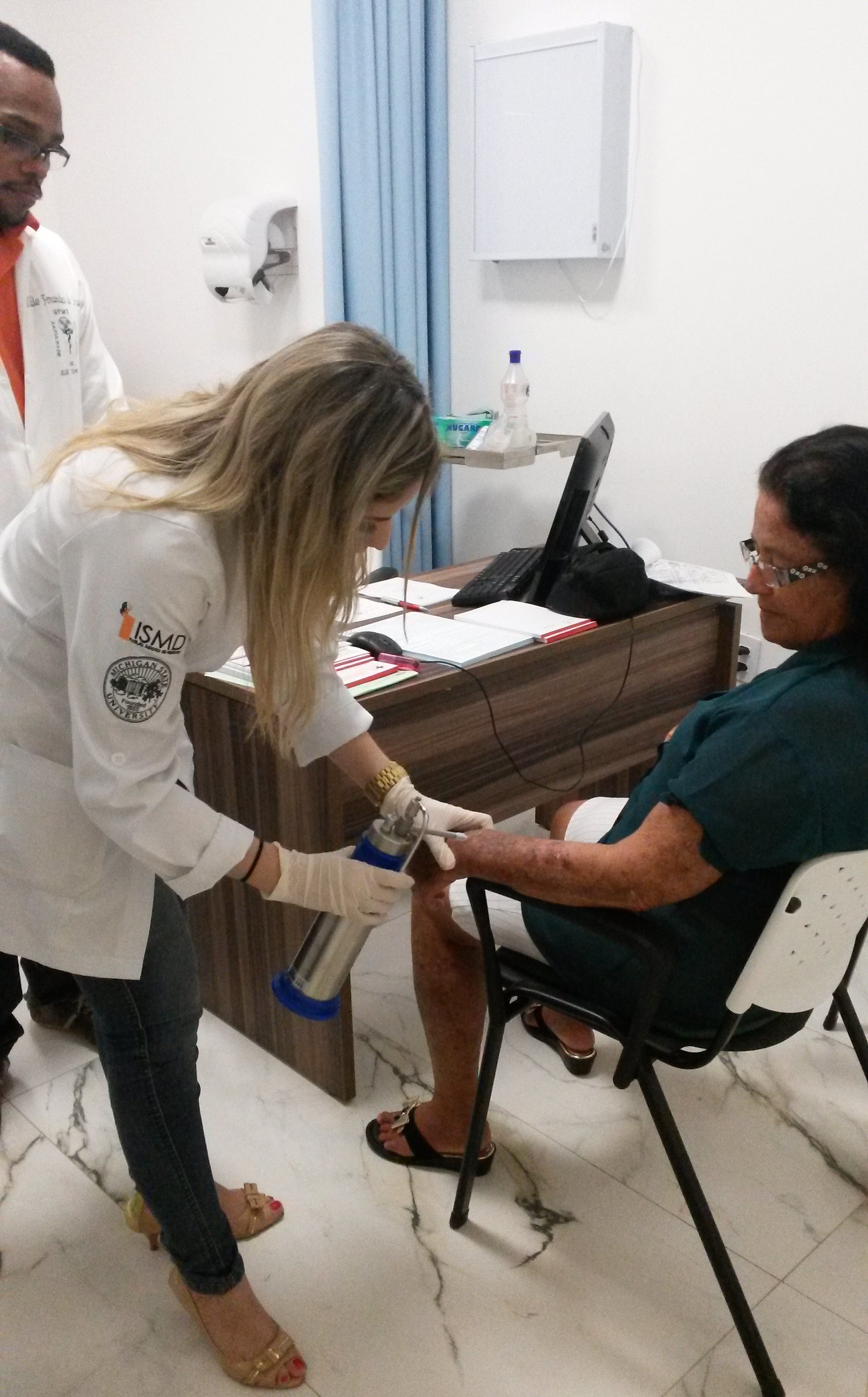 19 12 14 mutirão câncer de pele (5)