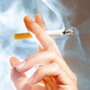 cigarro-fumo-fumando-1352208534347_300x300